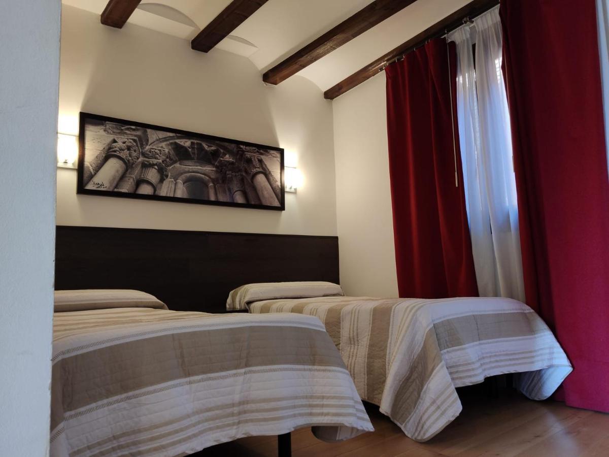 Hotel Rey Sancho Navarrete Dış mekan fotoğraf