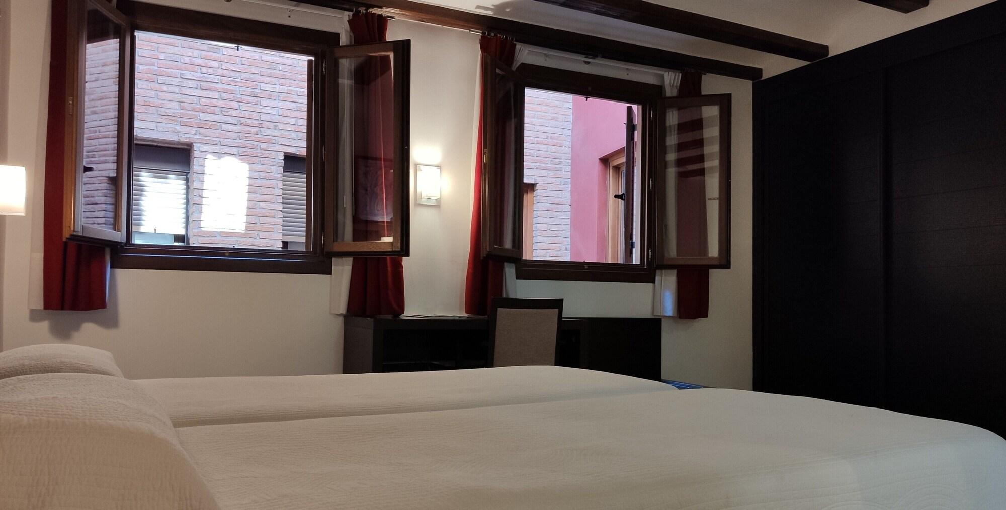 Hotel Rey Sancho Navarrete Dış mekan fotoğraf