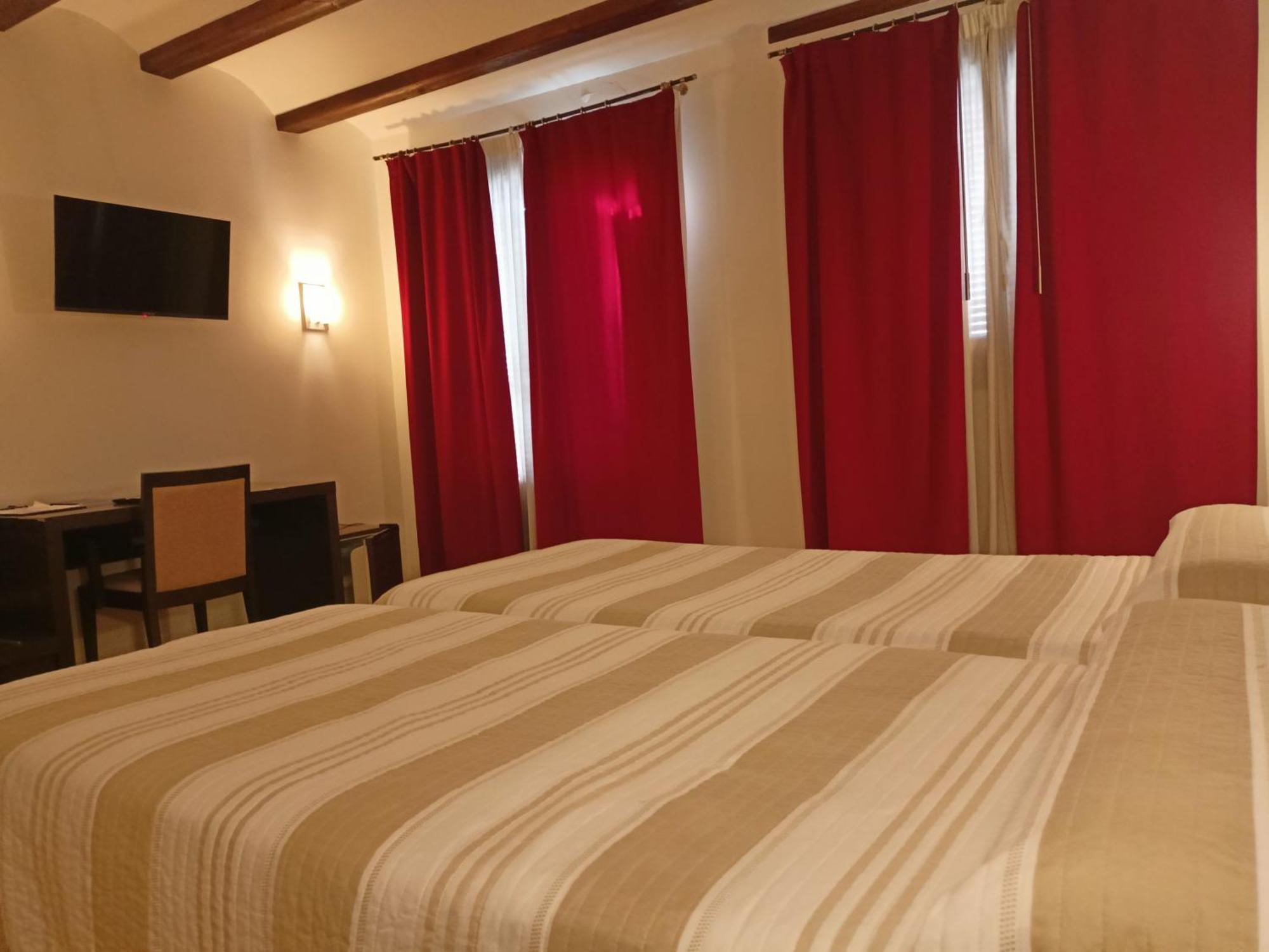 Hotel Rey Sancho Navarrete Dış mekan fotoğraf